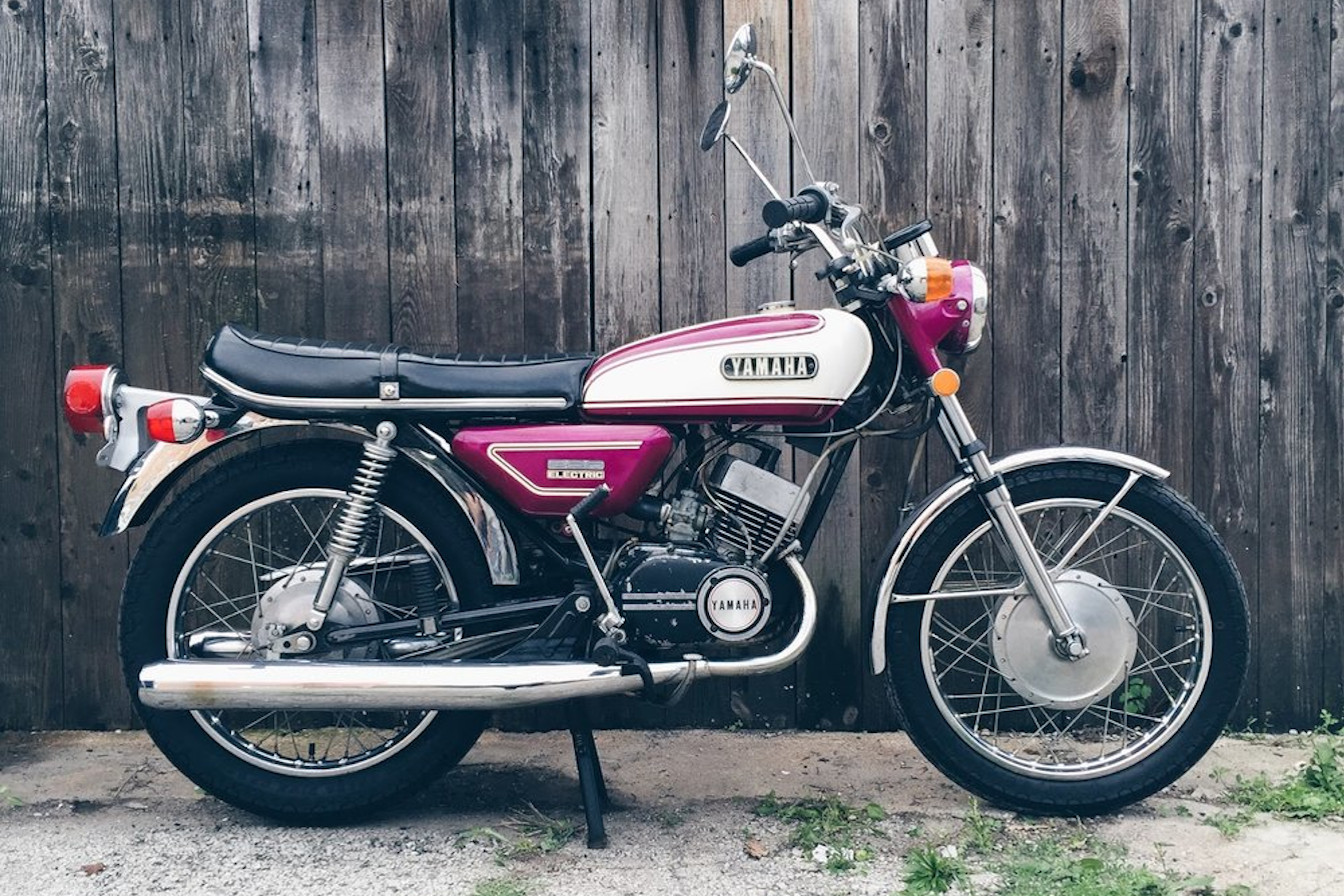 Yamaha CS5